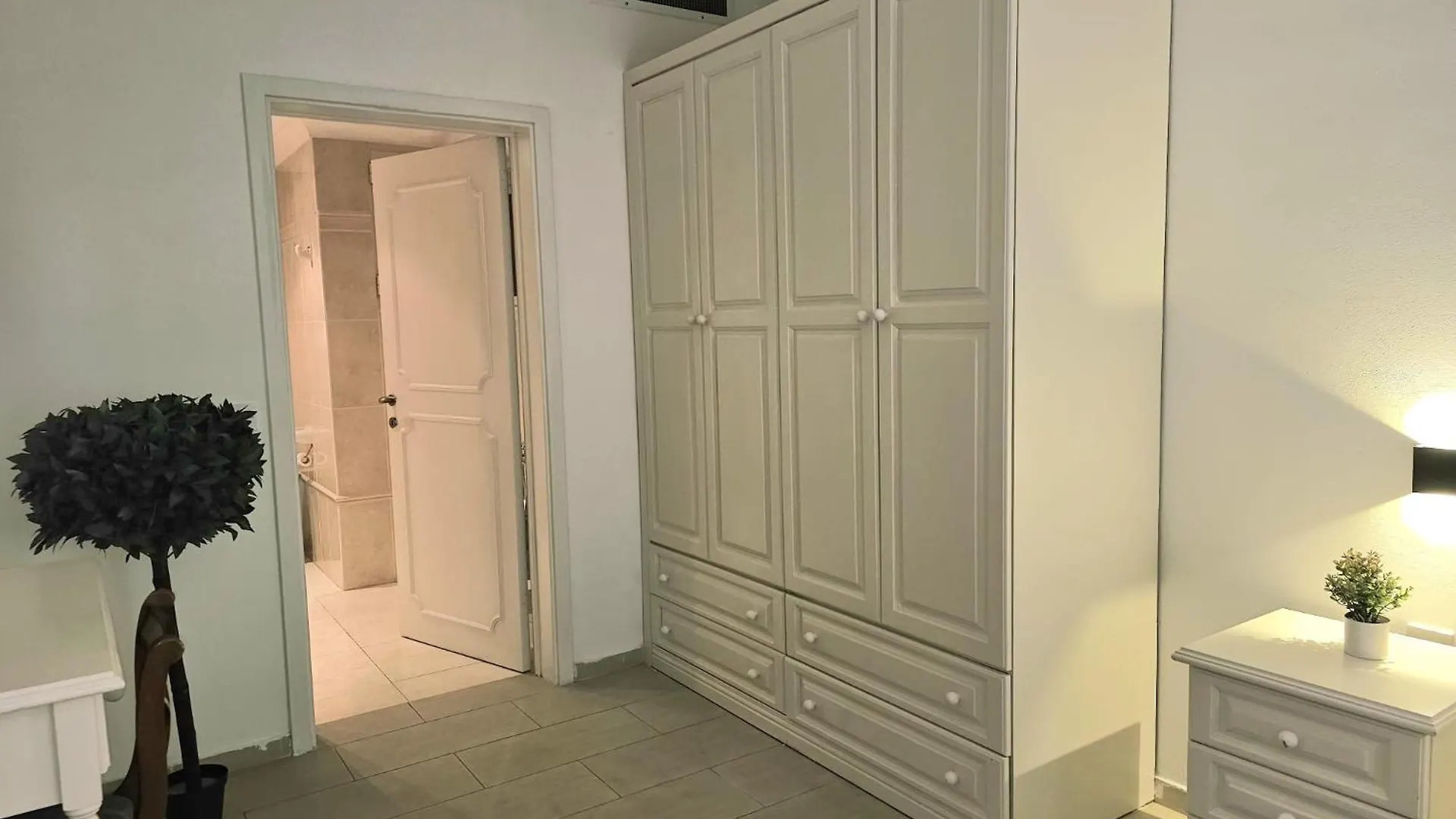 Luxury Apartment Near Hilton Resort Saint Julian's 0*,  马耳他
