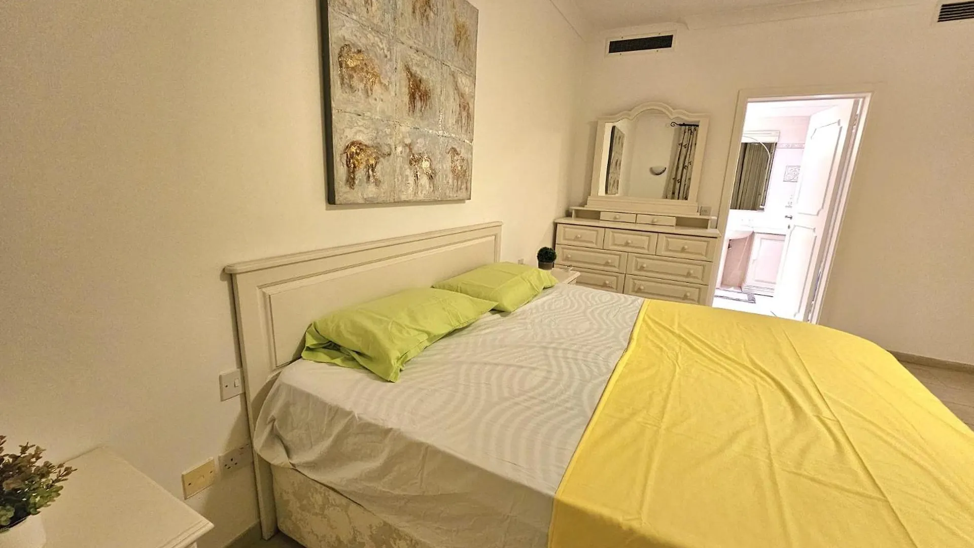 Luxury Apartment Near Hilton Resort Saint Julian's